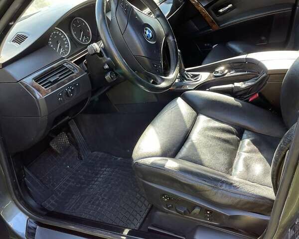 Серый БМВ 5 Серия, объемом двигателя 2.99 л и пробегом 323 тыс. км за 8500 $, фото 4 на Automoto.ua