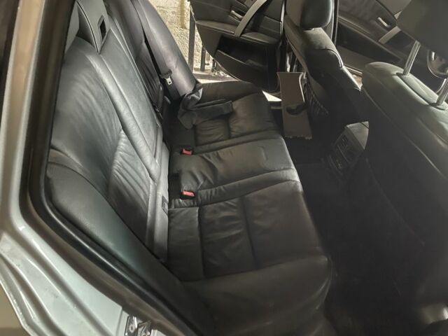 Серый БМВ 5 Серия, объемом двигателя 2.5 л и пробегом 200 тыс. км за 1500 $, фото 9 на Automoto.ua