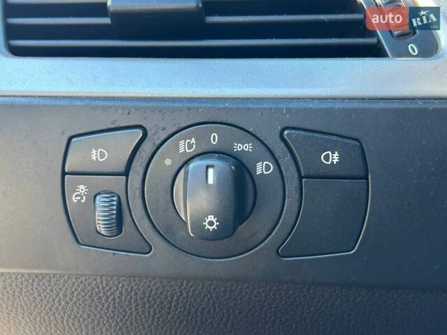 Сірий БМВ 5 Серія, об'ємом двигуна 3 л та пробігом 261 тис. км за 8700 $, фото 16 на Automoto.ua