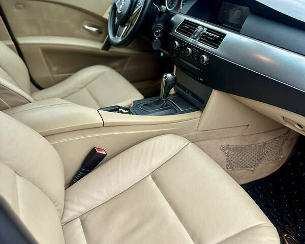 Серый БМВ 5 Серия, объемом двигателя 2.5 л и пробегом 336 тыс. км за 6999 $, фото 9 на Automoto.ua