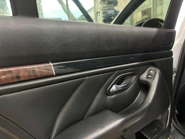 Серый БМВ 5 Серия, объемом двигателя 2.5 л и пробегом 333 тыс. км за 3200 $, фото 14 на Automoto.ua