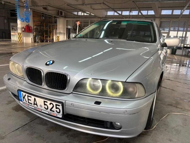 Серый БМВ 5 Серия, объемом двигателя 2.5 л и пробегом 333 тыс. км за 3200 $, фото 2 на Automoto.ua