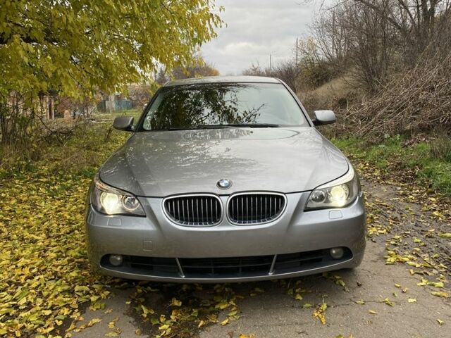 Серый БМВ 5 Серия, объемом двигателя 3 л и пробегом 360 тыс. км за 4900 $, фото 1 на Automoto.ua