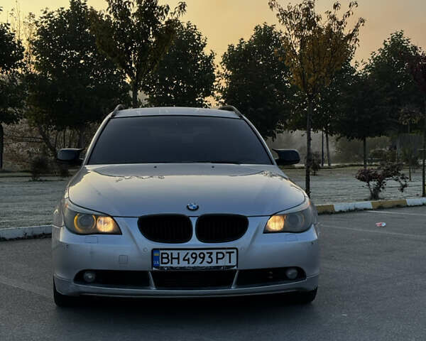 Серый БМВ 5 Серия, объемом двигателя 3 л и пробегом 343 тыс. км за 8400 $, фото 1 на Automoto.ua