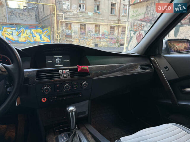 Серый БМВ 5 Серия, объемом двигателя 2.5 л и пробегом 350 тыс. км за 6500 $, фото 11 на Automoto.ua