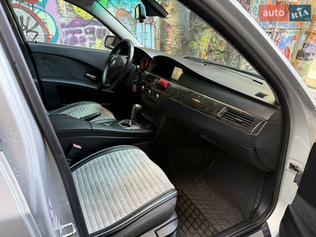 Серый БМВ 5 Серия, объемом двигателя 2.5 л и пробегом 350 тыс. км за 6500 $, фото 17 на Automoto.ua