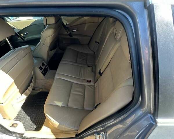 Серый БМВ 5 Серия, объемом двигателя 2.5 л и пробегом 350 тыс. км за 2999 $, фото 16 на Automoto.ua