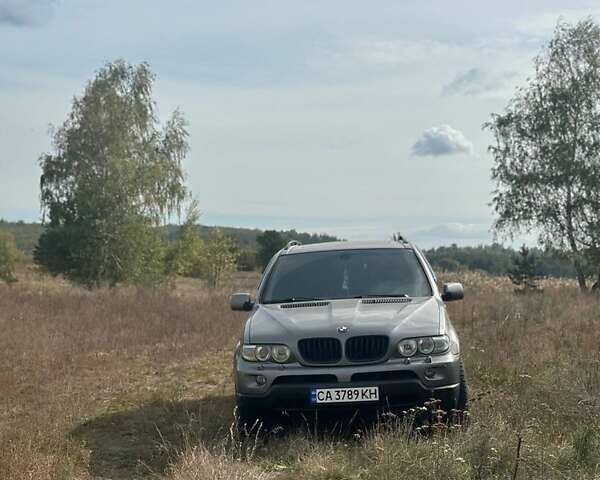 БМВ 5 Серия 2004 в Черкассах на Automoto.ua Серый БМВ 5 Серия, объемом двигателя 4.4 л и пробегом 350 тыс. км за 10500 $, фото 1 на Automoto.ua