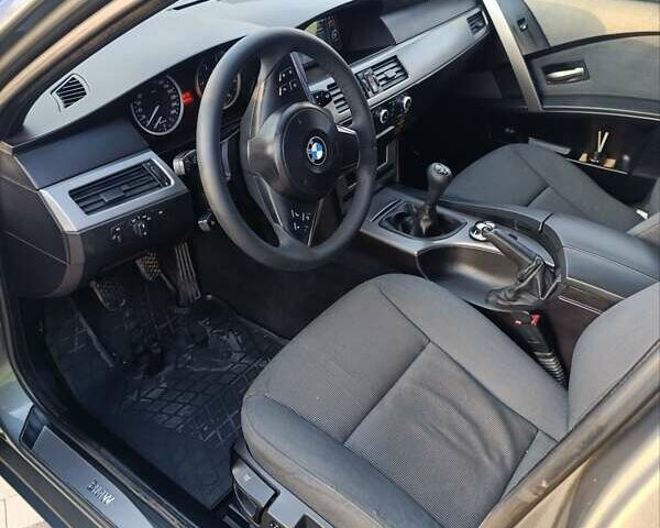 Серый БМВ 5 Серия, объемом двигателя 2.5 л и пробегом 350 тыс. км за 9100 $, фото 32 на Automoto.ua