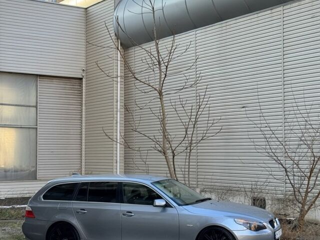 Серый БМВ 5 Серия, объемом двигателя 2.5 л и пробегом 280 тыс. км за 7400 $, фото 2 на Automoto.ua