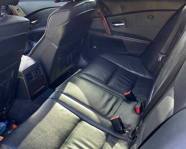 Серый БМВ 5 Серия, объемом двигателя 2.99 л и пробегом 323 тыс. км за 8500 $, фото 8 на Automoto.ua