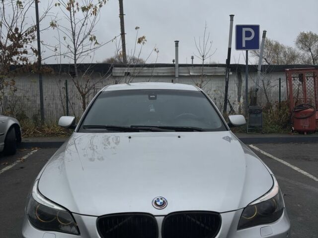 Серый БМВ 5 Серия, объемом двигателя 2.5 л и пробегом 260 тыс. км за 7999 $, фото 1 на Automoto.ua