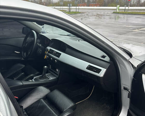 Серый БМВ 5 Серия, объемом двигателя 2.5 л и пробегом 260 тыс. км за 7999 $, фото 7 на Automoto.ua