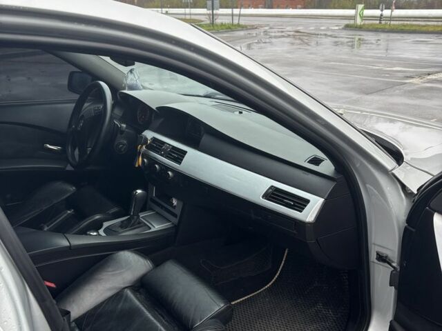 Серый БМВ 5 Серия, объемом двигателя 2.5 л и пробегом 260 тыс. км за 7999 $, фото 8 на Automoto.ua