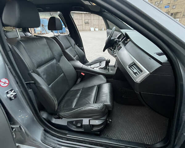 Сірий БМВ 5 Серія, об'ємом двигуна 3 л та пробігом 500 тис. км за 12000 $, фото 17 на Automoto.ua