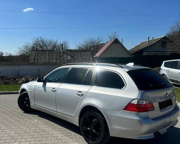 Серый БМВ 5 Серия, объемом двигателя 3 л и пробегом 300 тыс. км за 2999 $, фото 21 на Automoto.ua