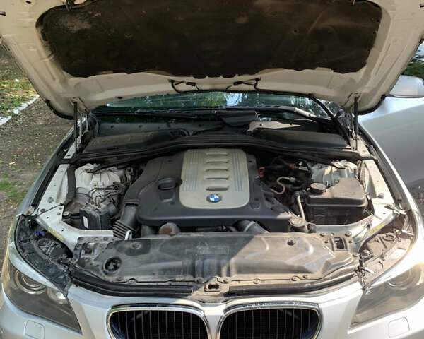 Сірий БМВ 5 Серія, об'ємом двигуна 2.5 л та пробігом 296 тис. км за 7299 $, фото 18 на Automoto.ua