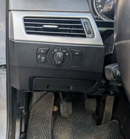 Серый БМВ 5 Серия, объемом двигателя 2.99 л и пробегом 428 тыс. км за 9800 $, фото 11 на Automoto.ua