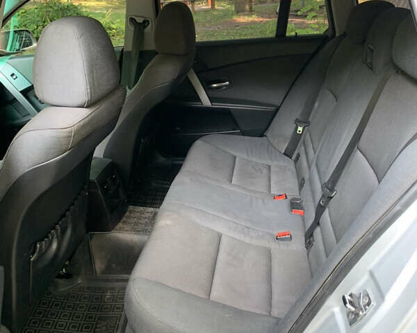 Сірий БМВ 5 Серія, об'ємом двигуна 2.5 л та пробігом 296 тис. км за 7299 $, фото 16 на Automoto.ua