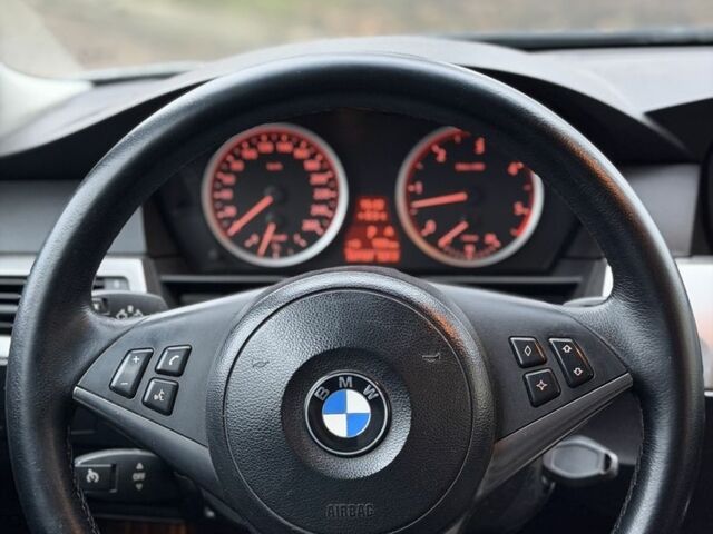 Сірий БМВ 5 Серія, об'ємом двигуна 3 л та пробігом 350 тис. км за 4700 $, фото 14 на Automoto.ua