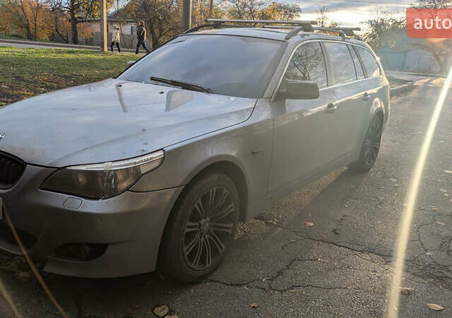 Серый БМВ 5 Серия, объемом двигателя 2.99 л и пробегом 428 тыс. км за 9800 $, фото 6 на Automoto.ua