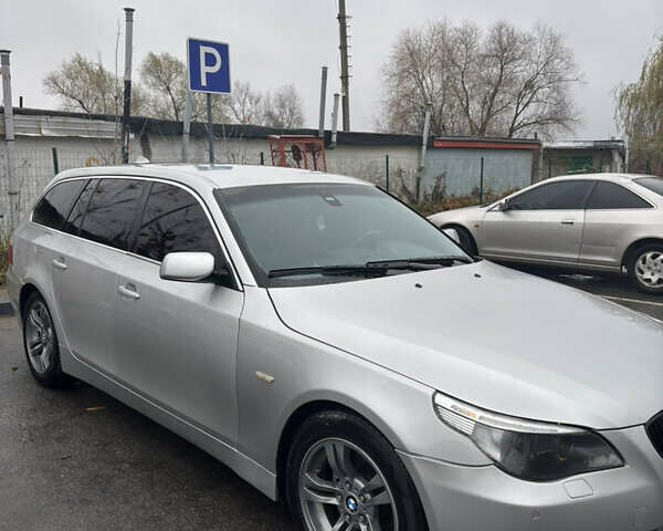 Серый БМВ 5 Серия, объемом двигателя 2.5 л и пробегом 260 тыс. км за 7999 $, фото 3 на Automoto.ua