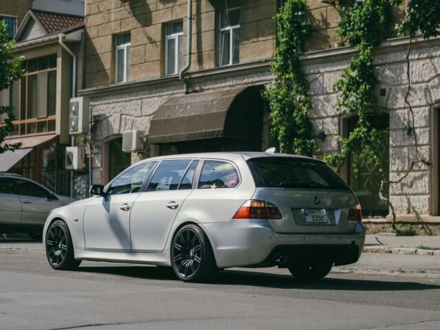 Серый БМВ 5 Серия, объемом двигателя 3 л и пробегом 294 тыс. км за 8300 $, фото 6 на Automoto.ua