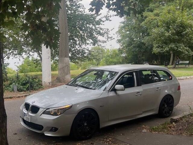 Серый БМВ 5 Серия, объемом двигателя 3 л и пробегом 294 тыс. км за 8300 $, фото 4 на Automoto.ua