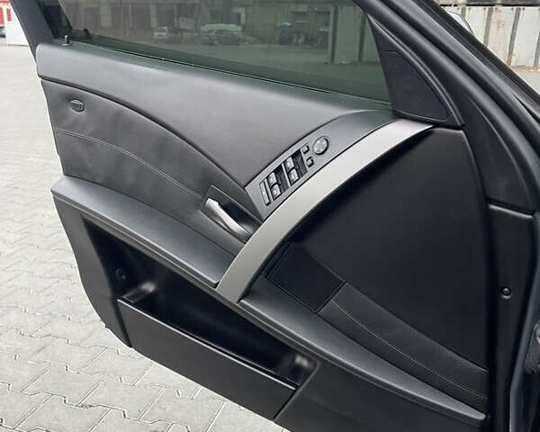 Сірий БМВ 5 Серія, об'ємом двигуна 3 л та пробігом 500 тис. км за 12000 $, фото 23 на Automoto.ua