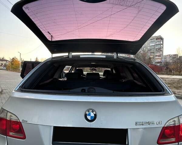 Серый БМВ 5 Серия, объемом двигателя 2.5 л и пробегом 298 тыс. км за 8300 $, фото 18 на Automoto.ua