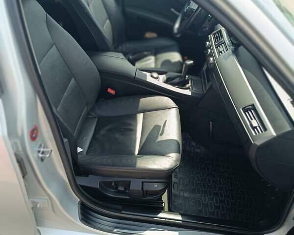 Серый БМВ 5 Серия, объемом двигателя 2 л и пробегом 230 тыс. км за 8000 $, фото 6 на Automoto.ua