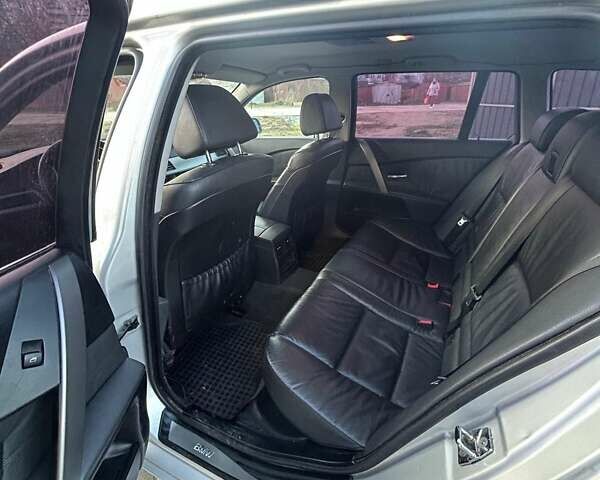 Серый БМВ 5 Серия, объемом двигателя 2.5 л и пробегом 298 тыс. км за 8300 $, фото 17 на Automoto.ua