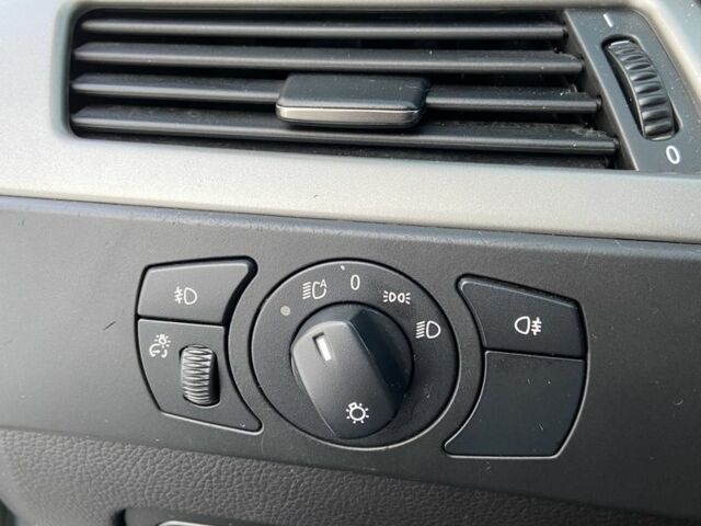 Серый БМВ 5 Серия, объемом двигателя 3 л и пробегом 350 тыс. км за 7500 $, фото 8 на Automoto.ua