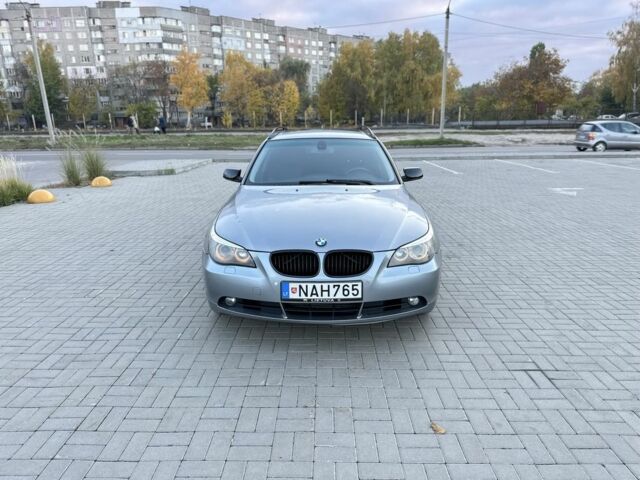 Серый БМВ 5 Серия, объемом двигателя 3 л и пробегом 390 тыс. км за 4800 $, фото 2 на Automoto.ua