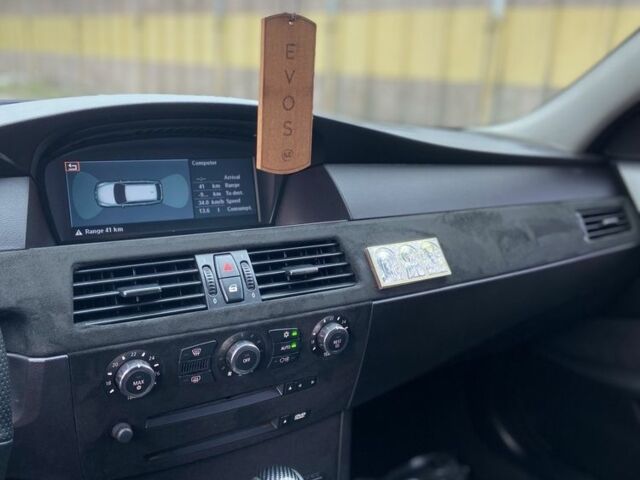 Серый БМВ 5 Серия, объемом двигателя 3 л и пробегом 350 тыс. км за 7500 $, фото 5 на Automoto.ua