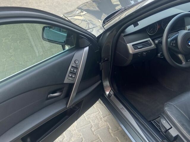 Серый БМВ 5 Серия, объемом двигателя 2.5 л и пробегом 382 тыс. км за 8200 $, фото 7 на Automoto.ua