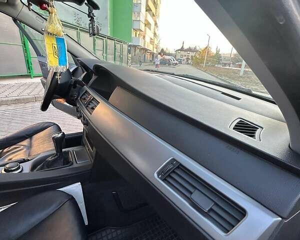 Серый БМВ 5 Серия, объемом двигателя 2.5 л и пробегом 298 тыс. км за 8300 $, фото 21 на Automoto.ua
