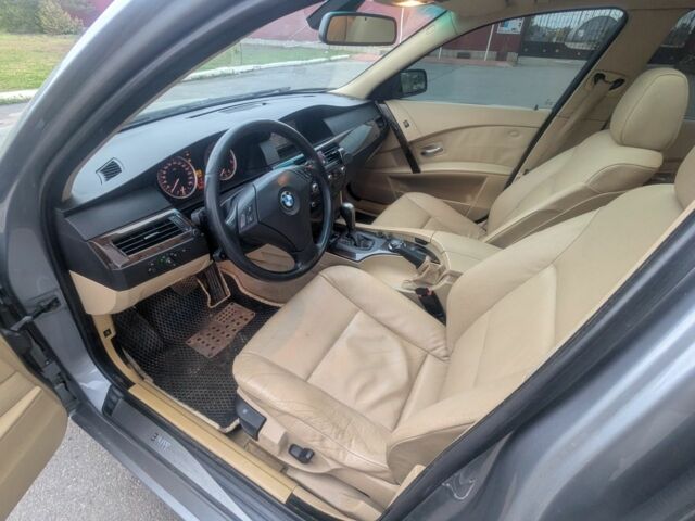 Серый БМВ 5 Серия, объемом двигателя 3 л и пробегом 267 тыс. км за 8300 $, фото 2 на Automoto.ua