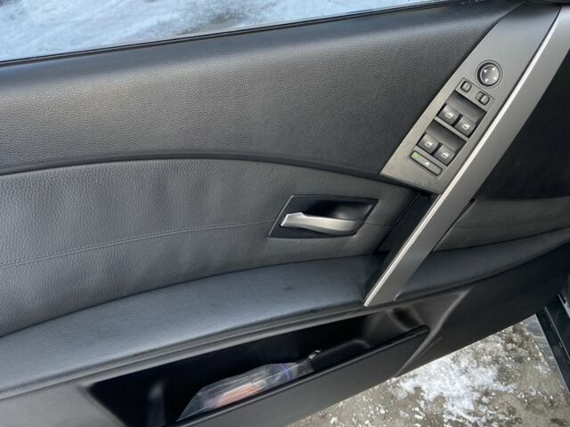 Серый БМВ 5 Серия, объемом двигателя 3 л и пробегом 350 тыс. км за 7500 $, фото 12 на Automoto.ua