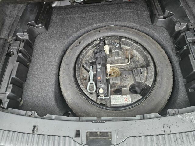 БМВ 5 Серия 2006 в Житомире на Automoto.ua Серый БМВ 5 Серия, объемом двигателя 2 л и пробегом 400 тыс. км за 3850 $, фото 16 на Automoto.ua