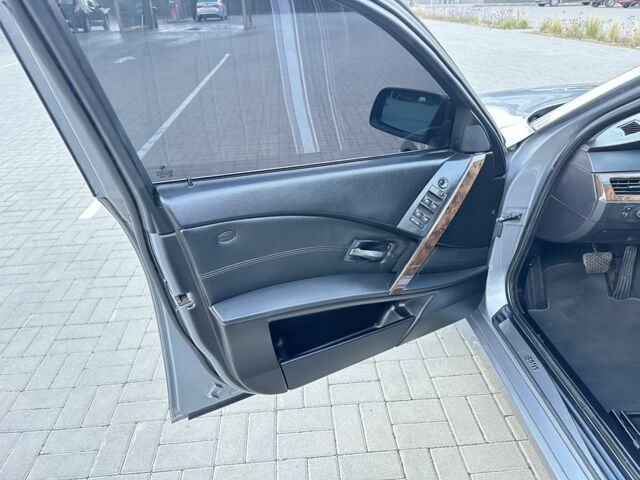 Серый БМВ 5 Серия, объемом двигателя 3 л и пробегом 390 тыс. км за 4800 $, фото 13 на Automoto.ua