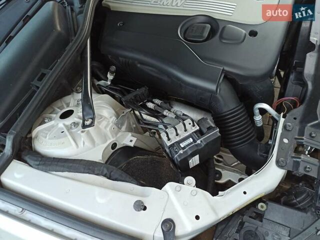 Серый БМВ 5 Серия, объемом двигателя 2.5 л и пробегом 311 тыс. км за 10400 $, фото 53 на Automoto.ua