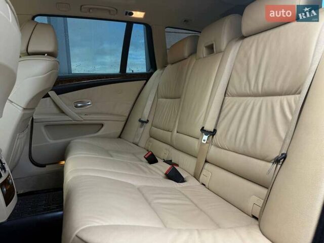 Серый БМВ 5 Серия, объемом двигателя 3 л и пробегом 257 тыс. км за 11999 $, фото 24 на Automoto.ua