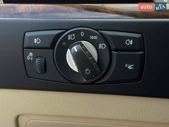 Серый БМВ 5 Серия, объемом двигателя 3 л и пробегом 257 тыс. км за 11999 $, фото 13 на Automoto.ua