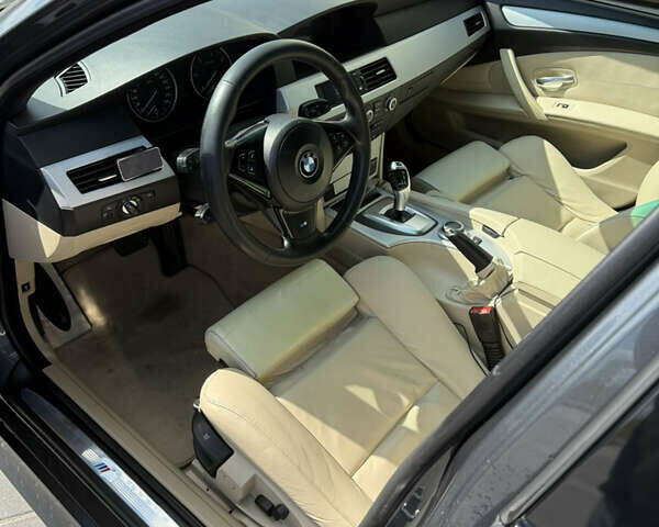 Серый БМВ 5 Серия, объемом двигателя 2.99 л и пробегом 370 тыс. км за 14000 $, фото 15 на Automoto.ua
