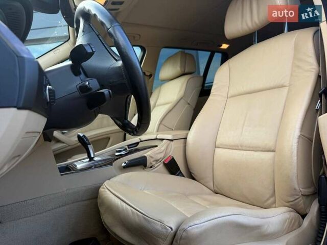 Серый БМВ 5 Серия, объемом двигателя 3 л и пробегом 257 тыс. км за 11999 $, фото 8 на Automoto.ua