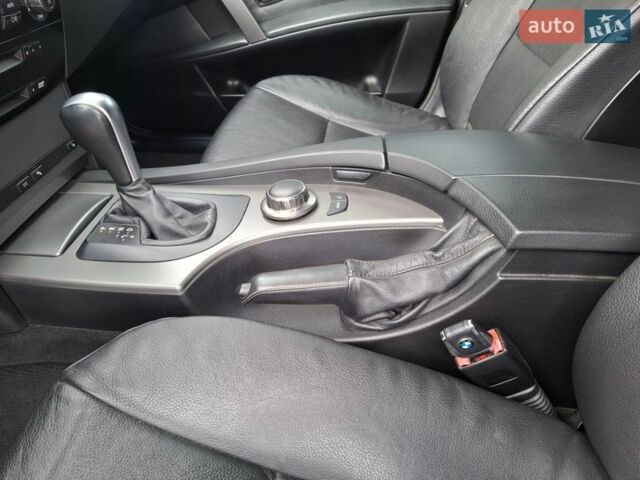 Серый БМВ 5 Серия, объемом двигателя 2.5 л и пробегом 321 тыс. км за 7950 $, фото 18 на Automoto.ua
