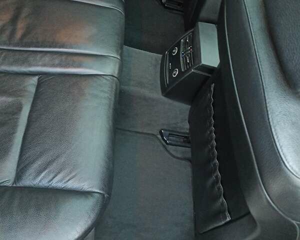 Серый БМВ 5 Серия, объемом двигателя 2.5 л и пробегом 311 тыс. км за 9100 $, фото 19 на Automoto.ua