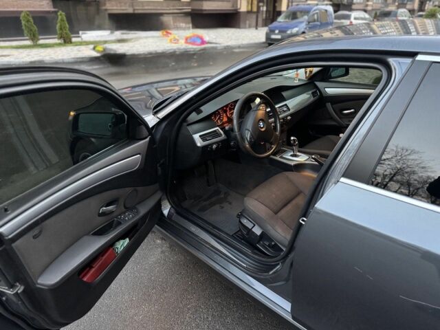 Серый БМВ 5 Серия, объемом двигателя 3 л и пробегом 320 тыс. км за 8000 $, фото 6 на Automoto.ua