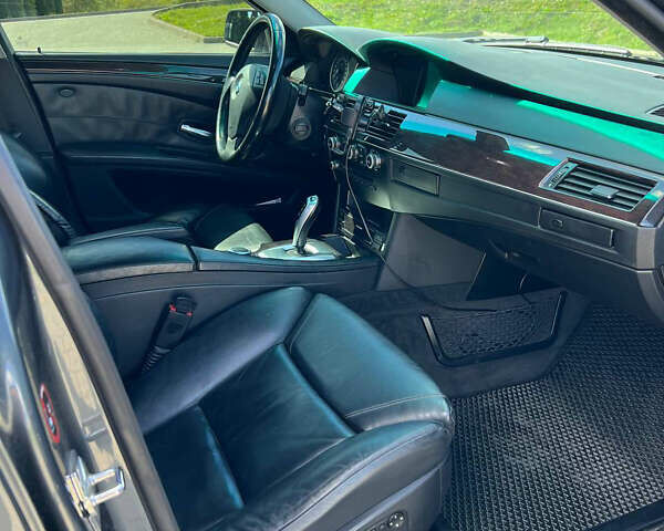 Серый БМВ 5 Серия, объемом двигателя 2 л и пробегом 358 тыс. км за 7850 $, фото 11 на Automoto.ua